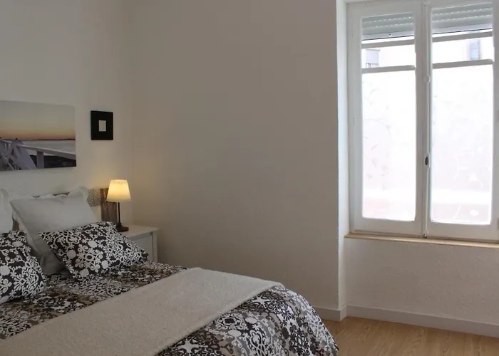 Florit Flats - The Ausias March Apartment